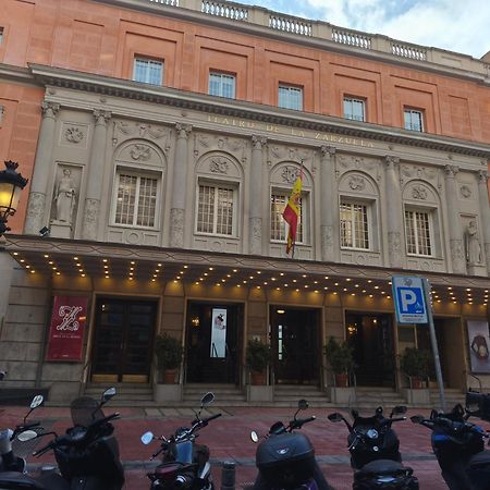 Hostel Latimoamericano Masculino Madrid Dış mekan fotoğraf