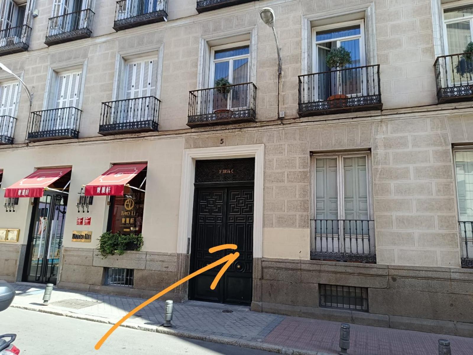 Hostel Latimoamericano Masculino Madrid Dış mekan fotoğraf